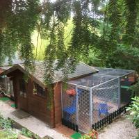 Un accueil haut de gamme dans des chalets nichés en plein verdure...